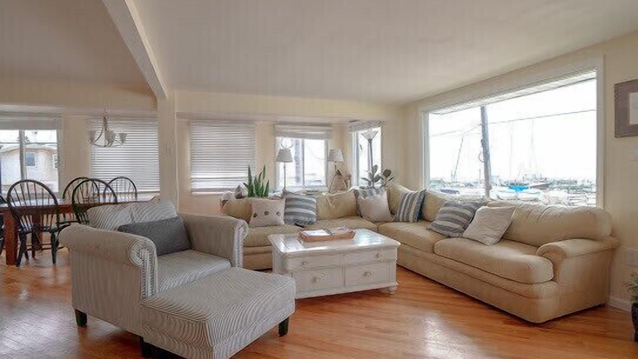 Photo of Livingroom in North Beach Haven