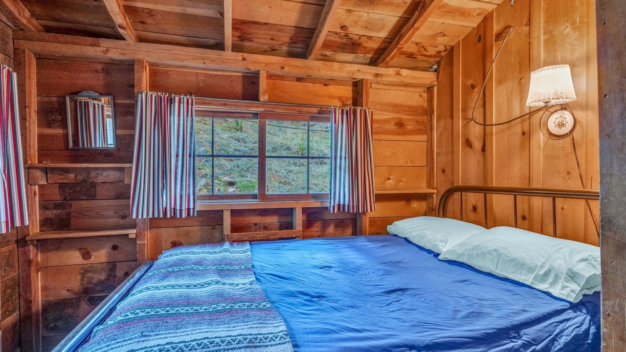 Photo of Bedroom in Green Mountain Falls