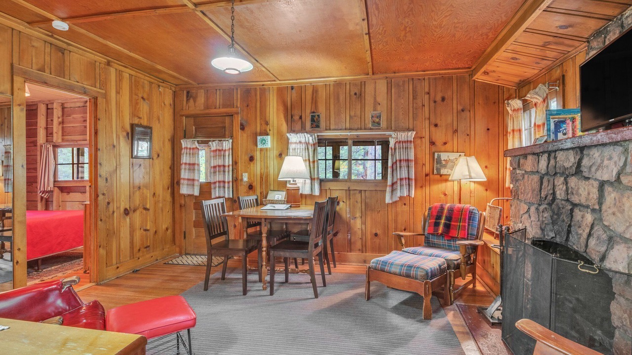 Photo of Livingroom in Green Mountain Falls