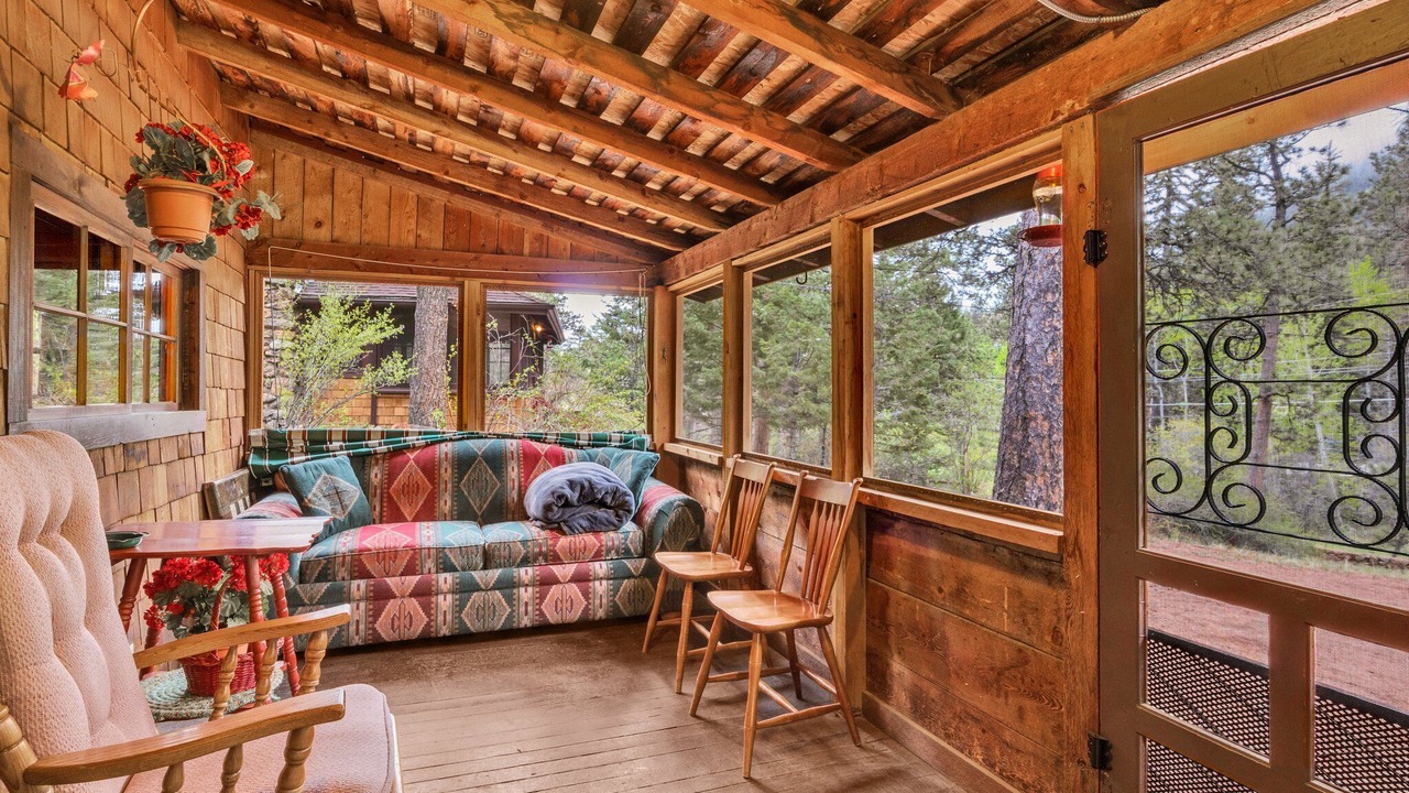 Photo of Livingroom in Green Mountain Falls