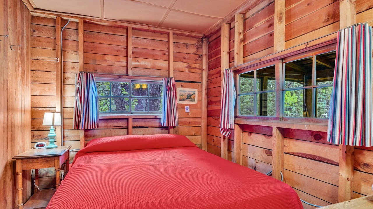 Photo of Bedroom in Green Mountain Falls