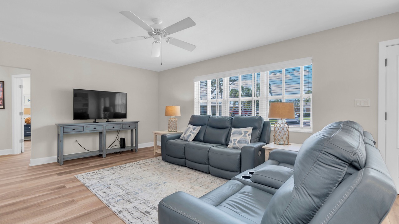 Photo of Livingroom in Shore Acres