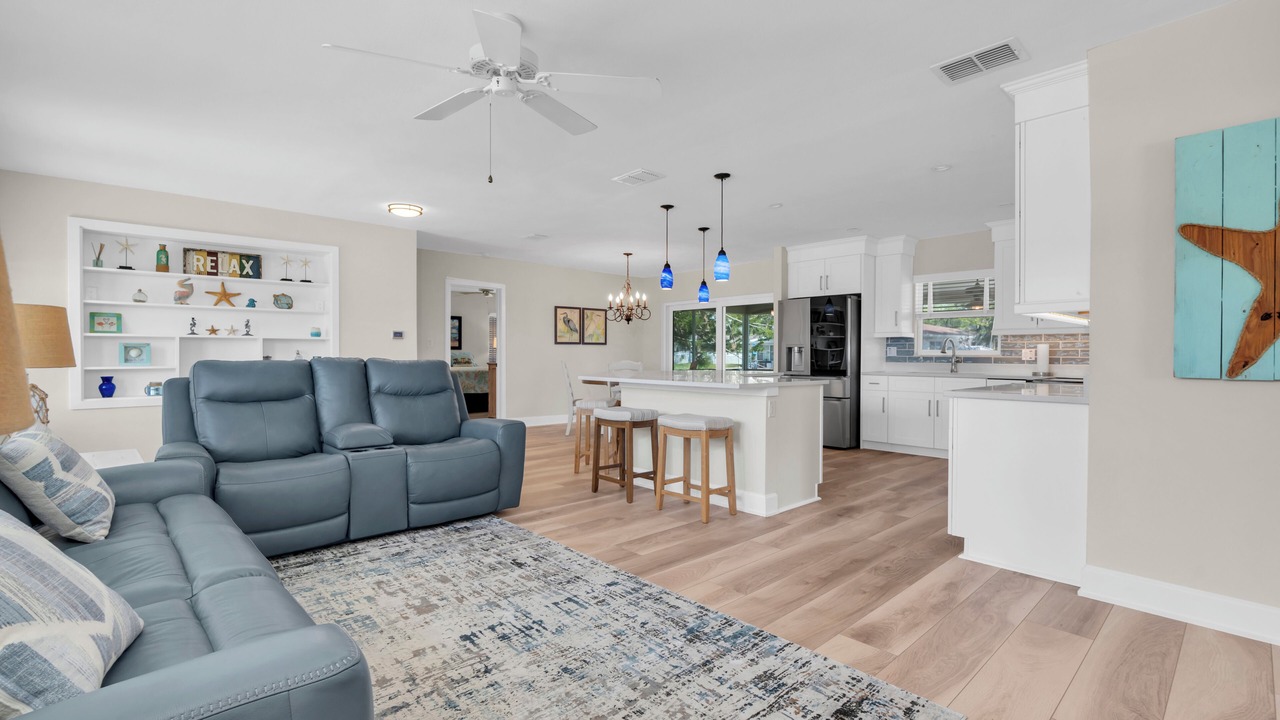 Photo of Livingroom in Shore Acres