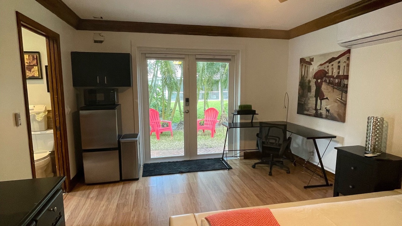 Photo of Bedroom in Greenview Shores