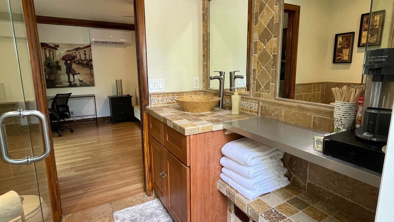 Photo of Bathroom in Greenview Shores