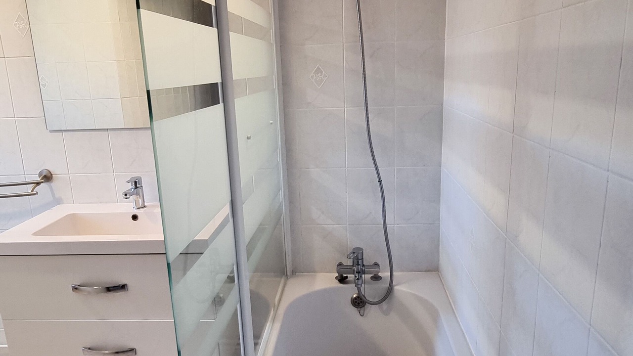 Photo of Bathroom in Epernay