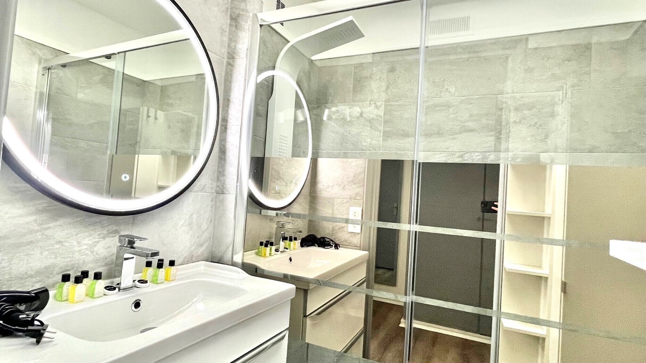 Photo of Bathroom in Cannes La Bocca