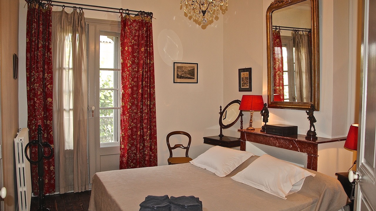 Photo of Bedroom in Aigues-Mortes Medieval City