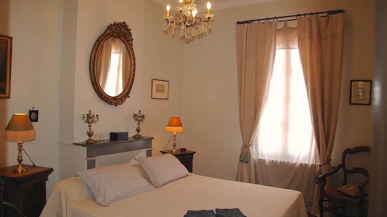 Photo of Bedroom in Aigues-Mortes Medieval City
