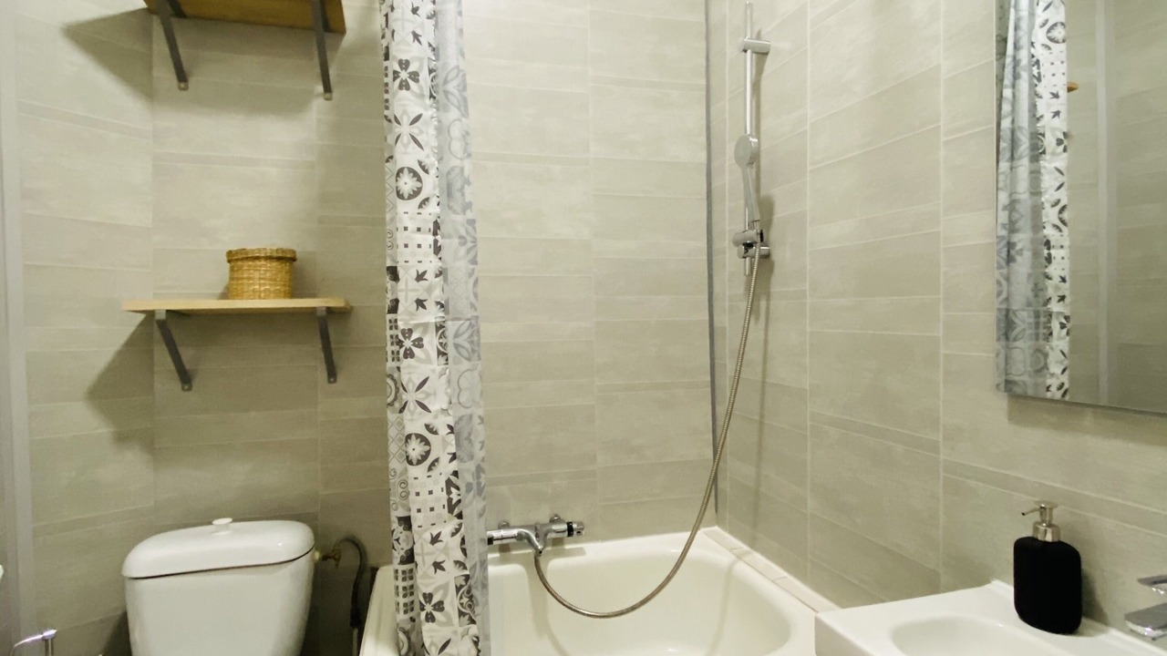 Photo of Bathroom in Clermont Ferrand City Centre