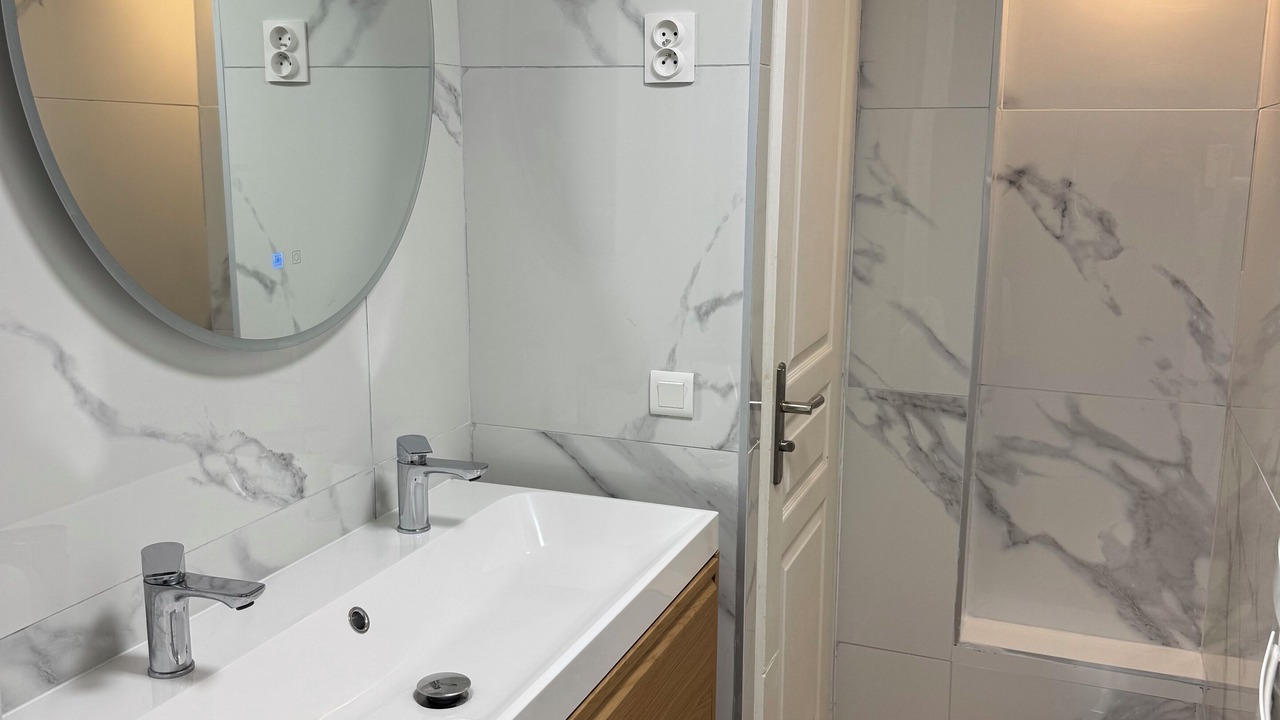 Photo of Bathroom in Odeon