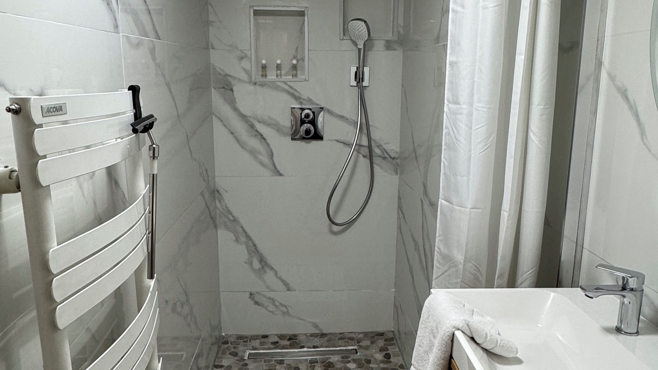 Photo of Bathroom in Odeon