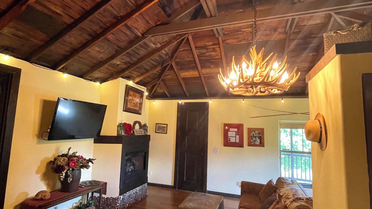 Photo of Livingroom in Medicine Park
