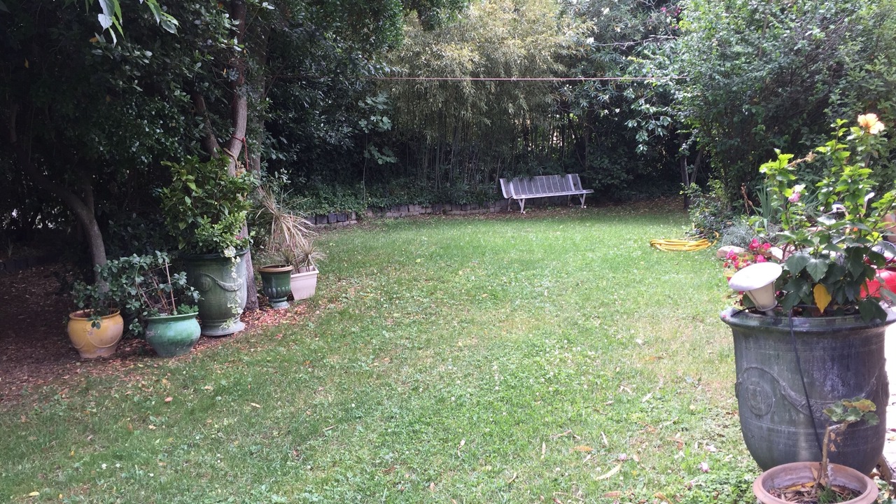 Photo of Outdoor in Hopitaux-Facultes