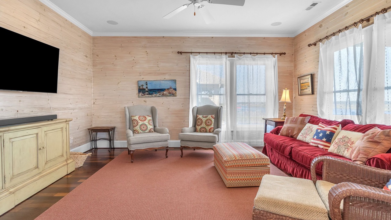 Photo of Bedroom in Oak Island