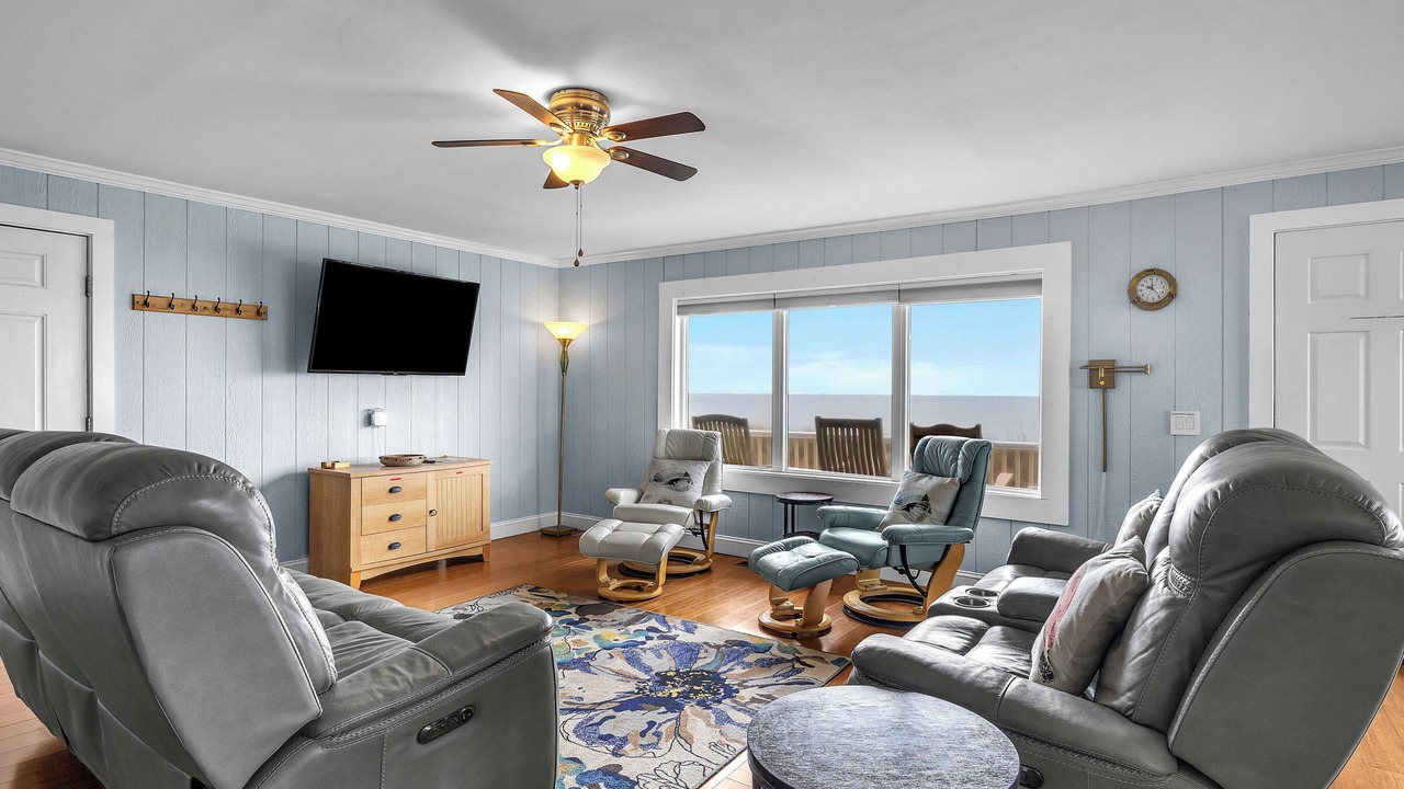 Photo of Bedroom in Oak Island
