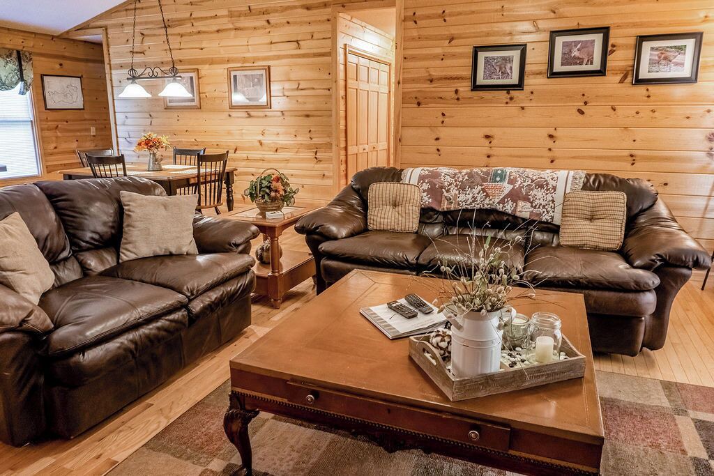 Photo of Livingroom in Eagle Mountain