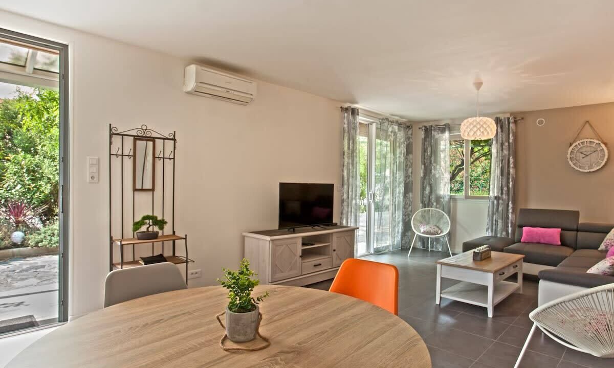 Photo of Livingroom in Biguglia