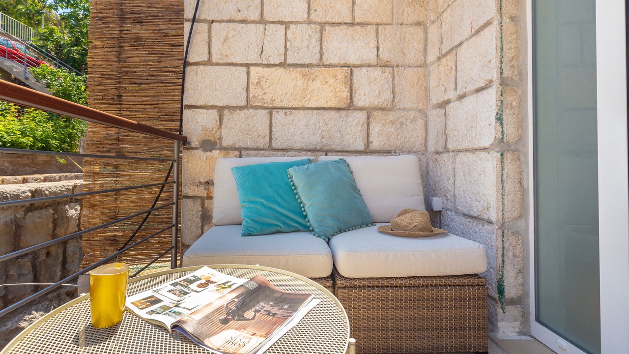 Photo of Patio Balcony in Gornji Kono