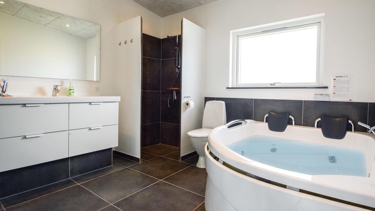 Photo of Bathroom in Fynshav