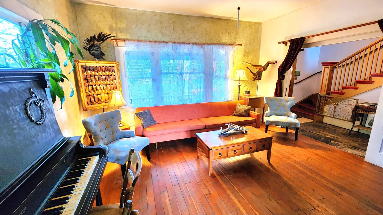 Photo of Livingroom in Richmond