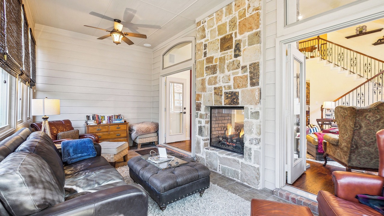 Photo of Livingroom in North Richland Hills