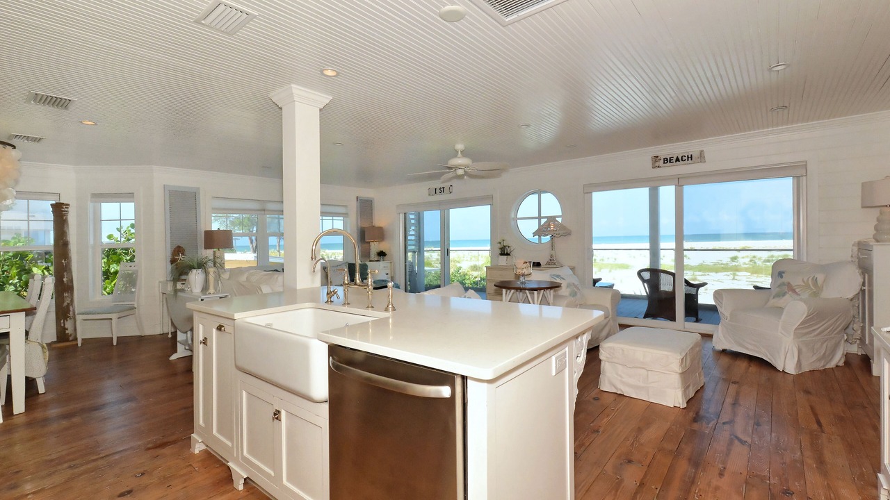 Photo of Others in Anna Maria