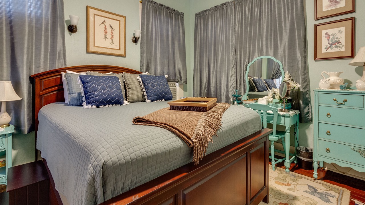 Photo of Bedroom in Tobin Hill