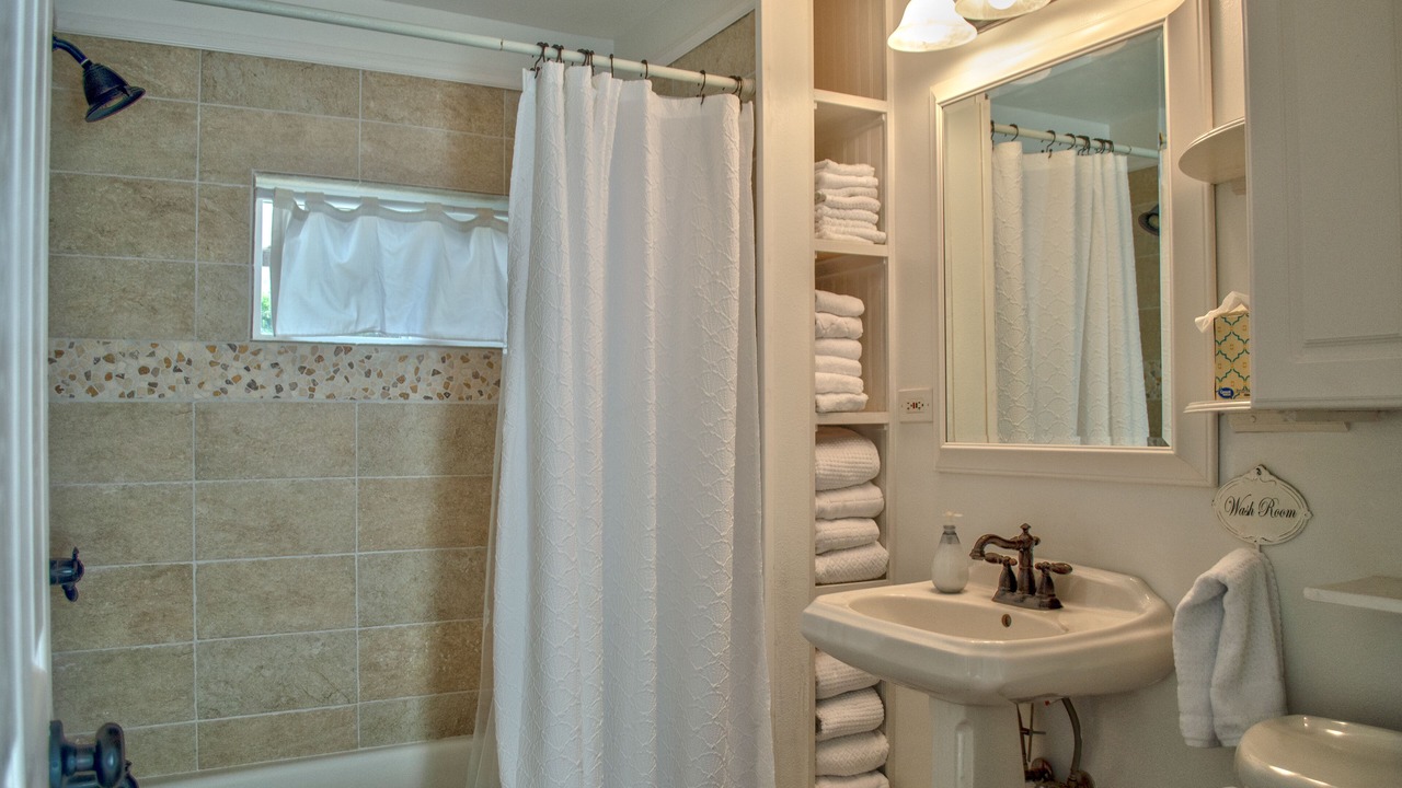 Photo of Bathroom in Yachats