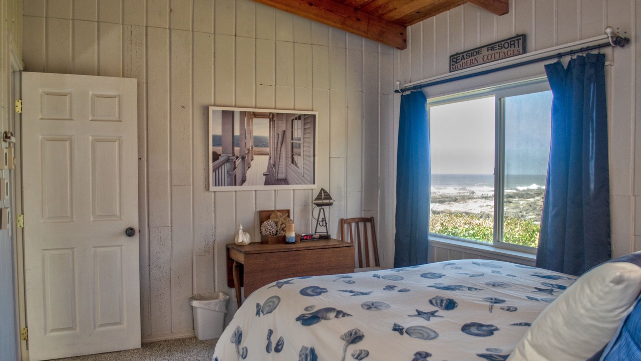 Photo of Bedroom in Yachats