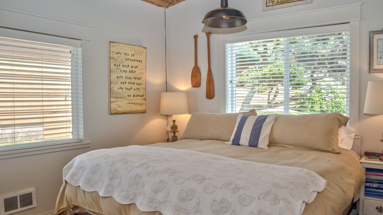 Photo of Bedroom in Yachats