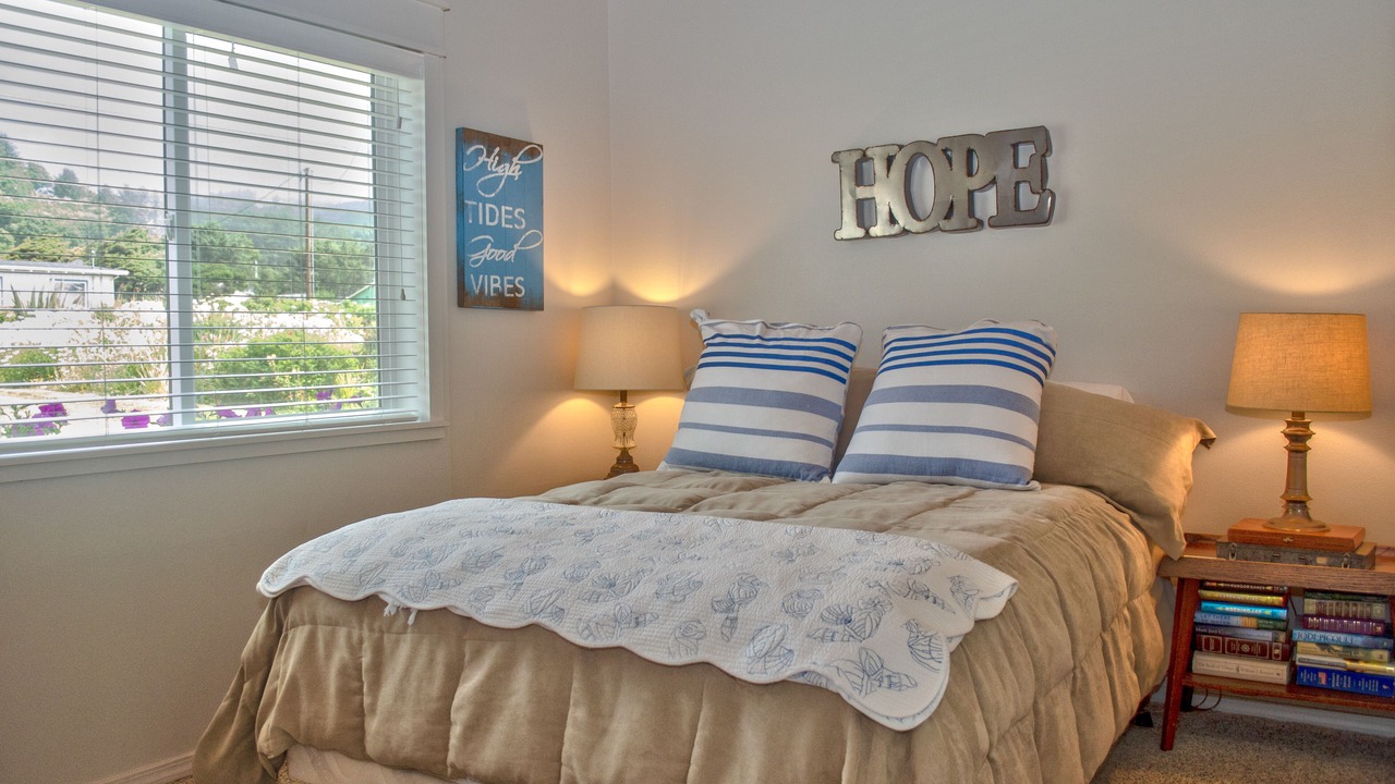 Photo of Bedroom in Yachats