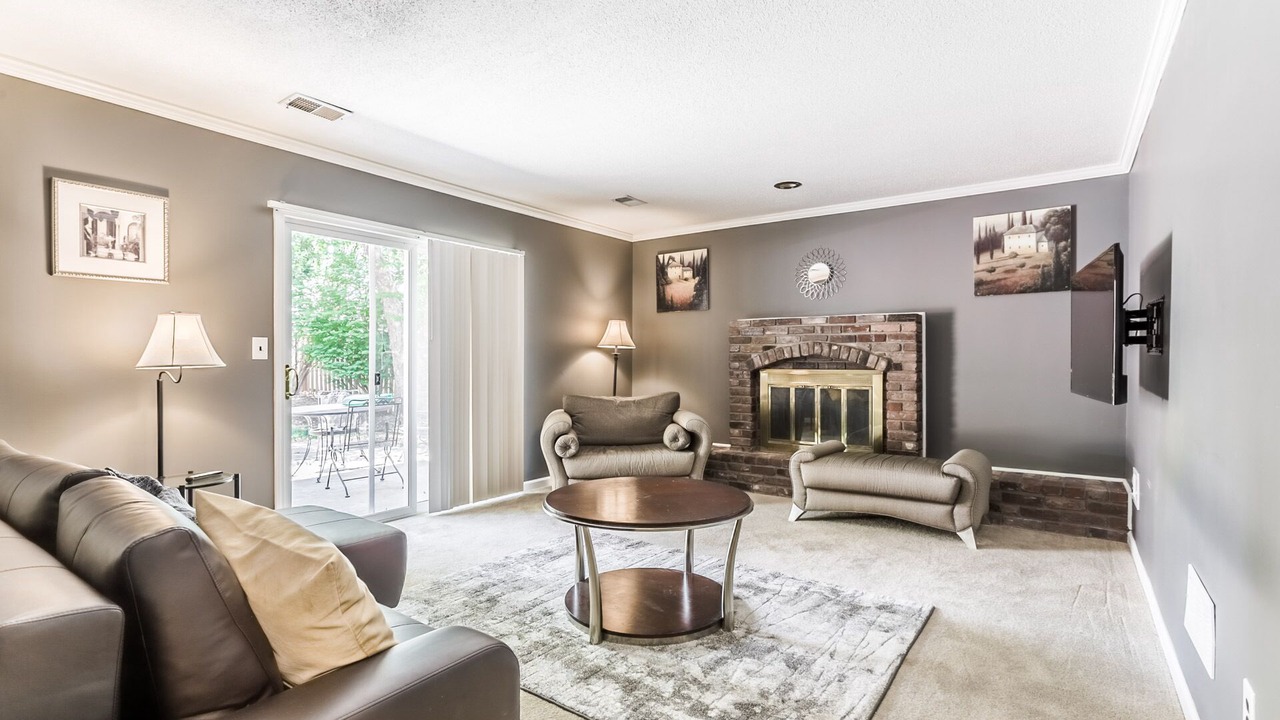 Photo of Livingroom in Overland Park