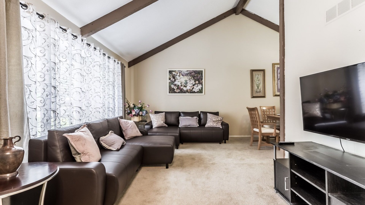 Photo of Livingroom in Overland Park