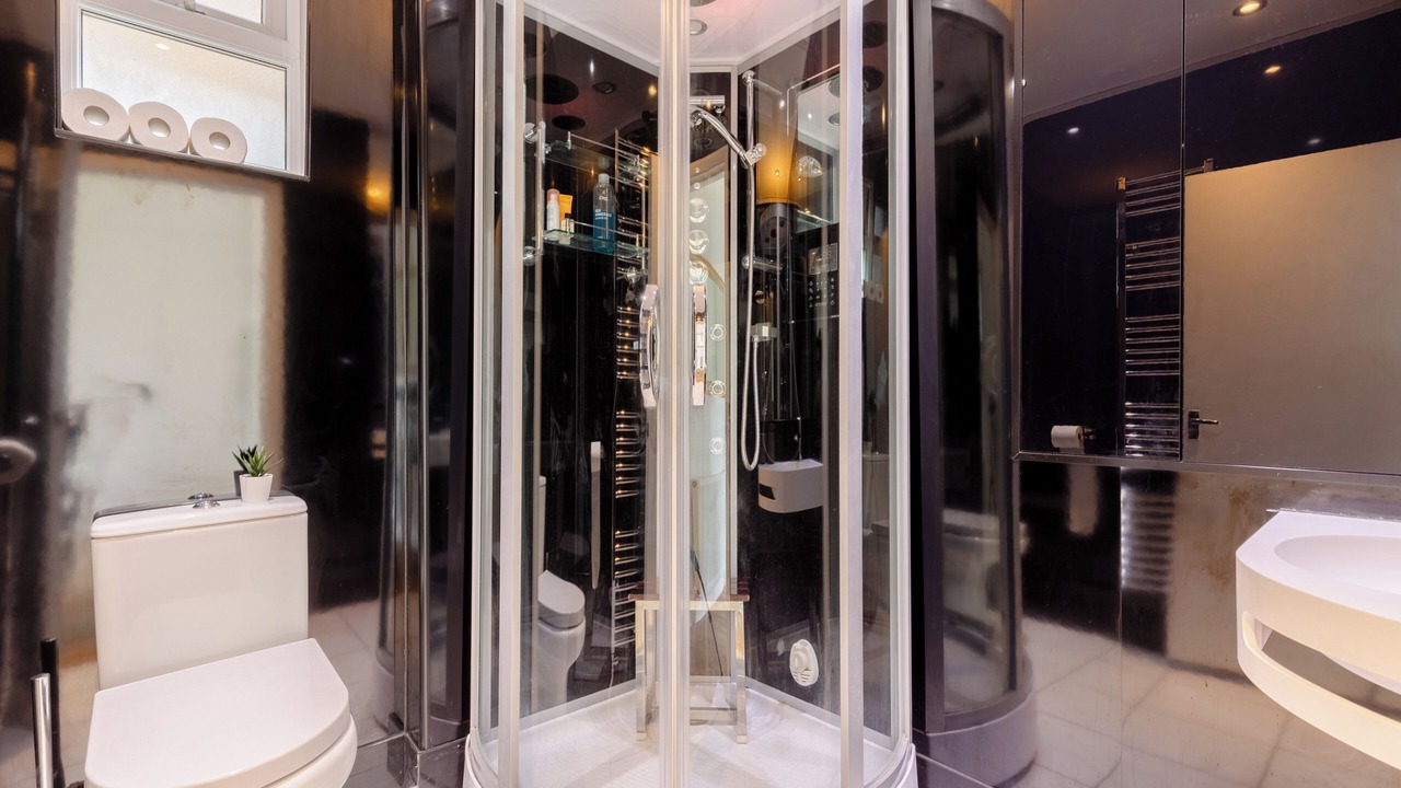 Photo of Others in Fortune Green