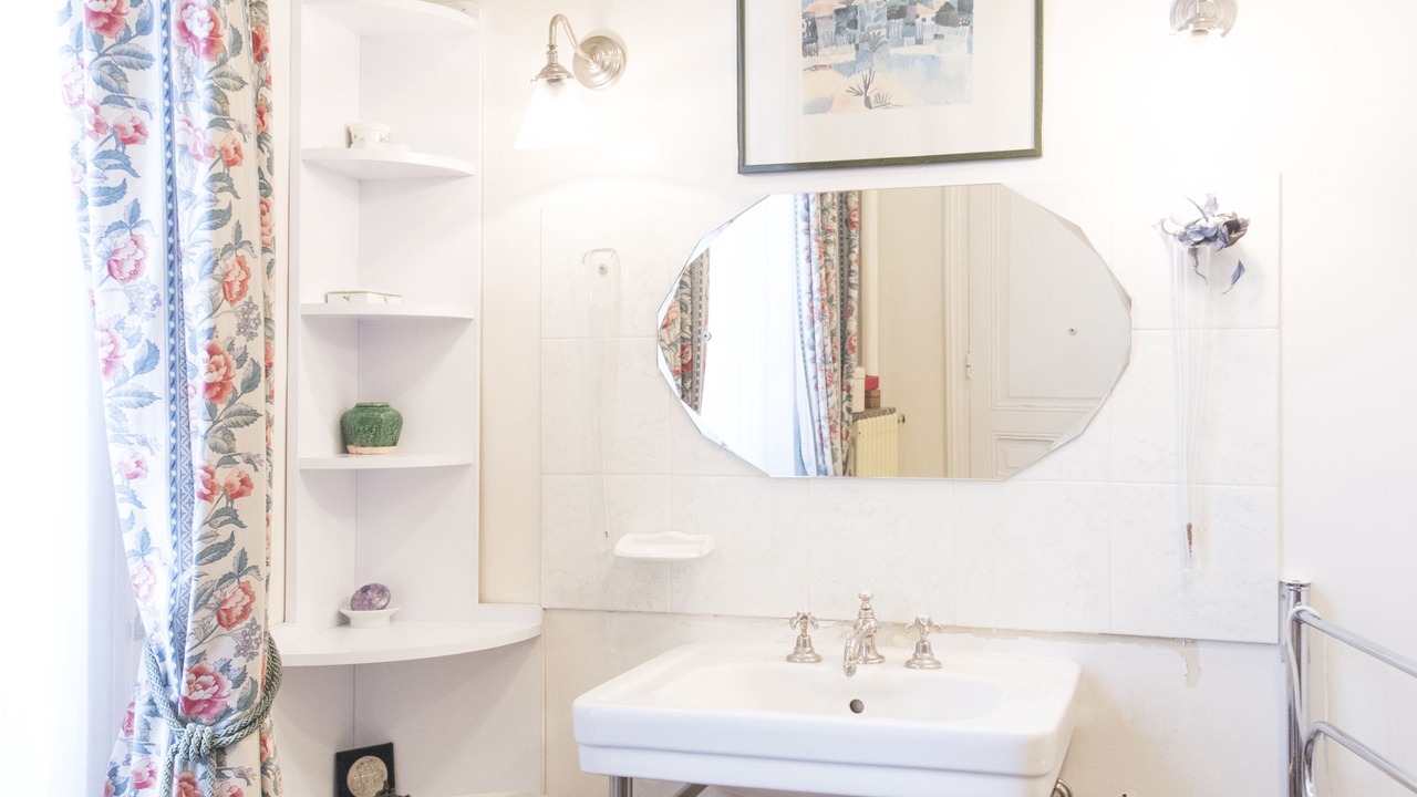 Photo of Bathroom in Chaillot