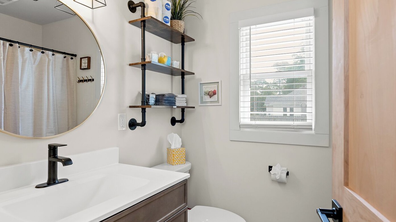 Photo of Bathroom in Lakeside