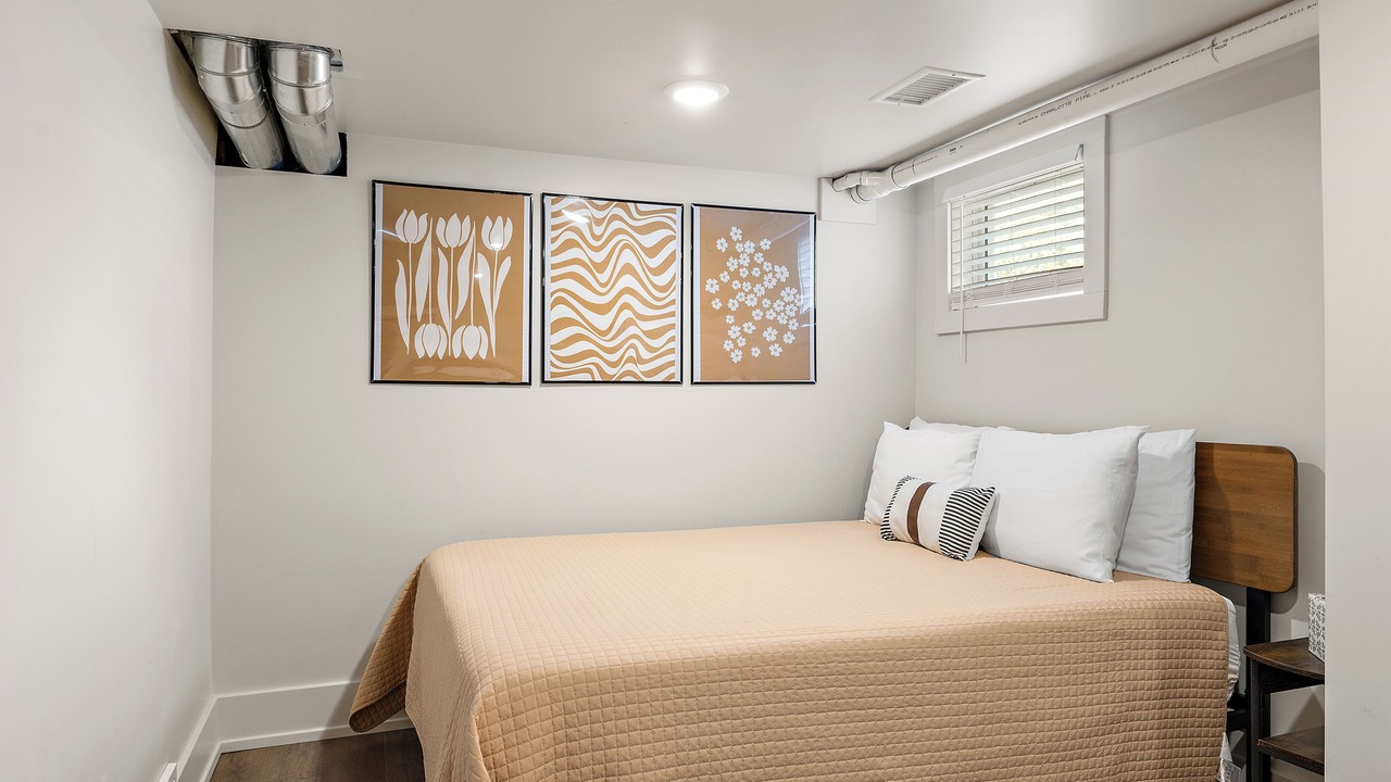 Photo of Bedroom in Lakeside
