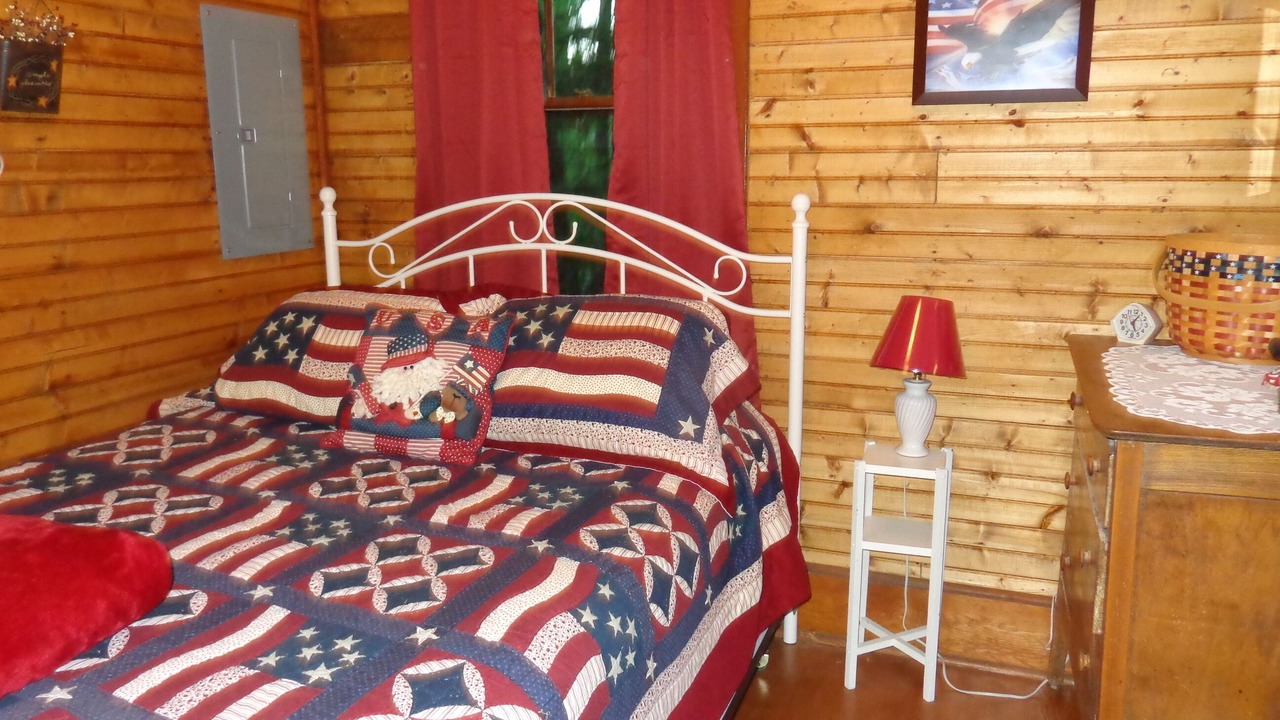 Photo of Bedroom in Long Lake