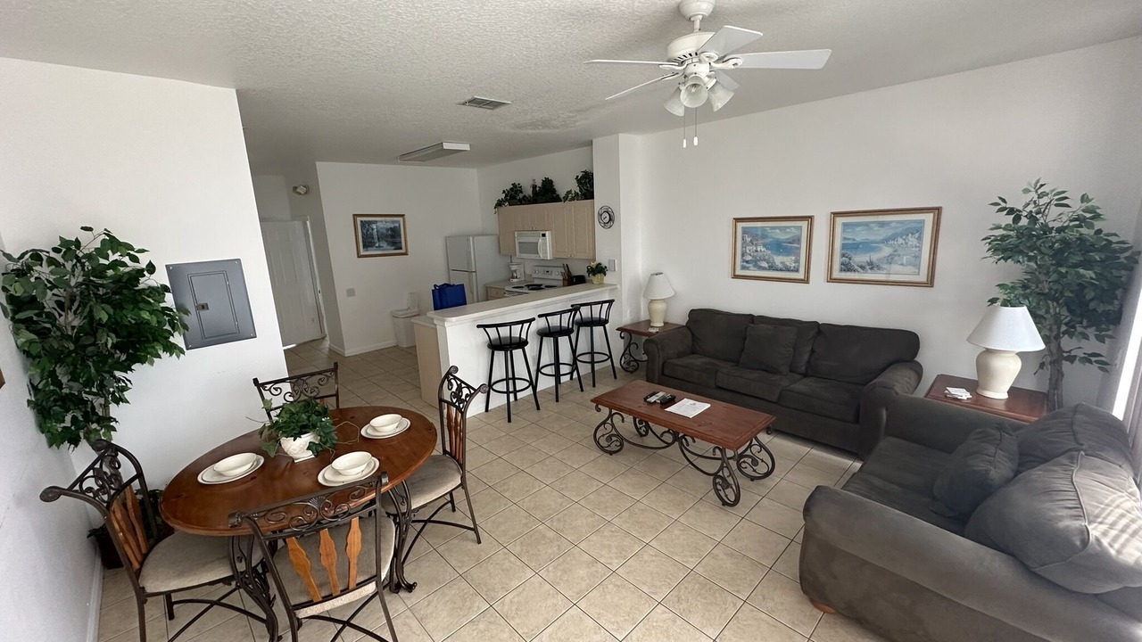 Photo of Livingroom in Windsor Palms