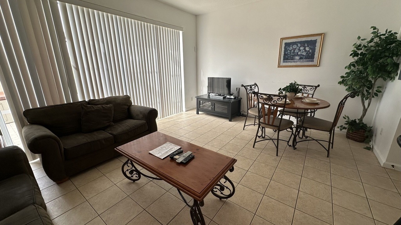 Photo of Livingroom in Windsor Palms