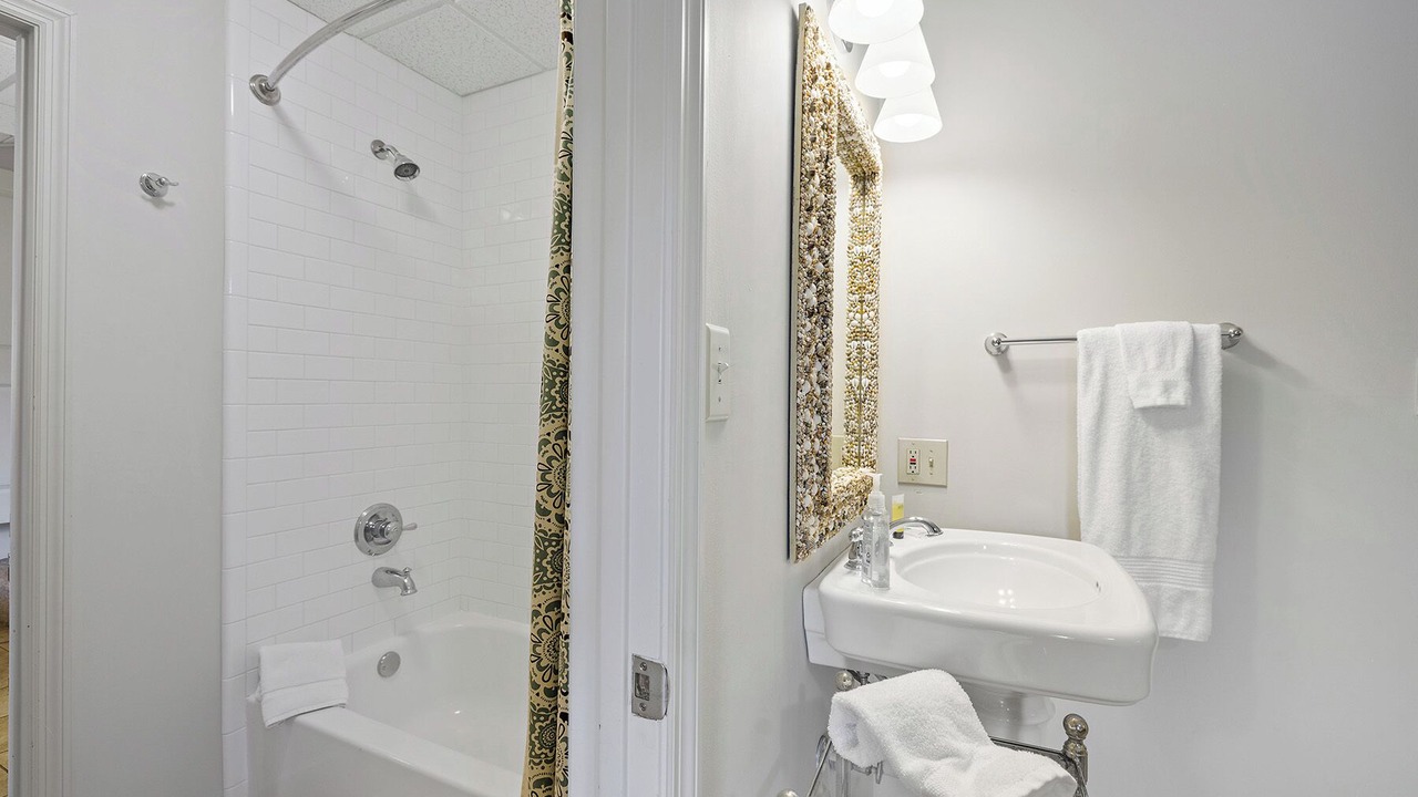 Photo of Bathroom in Eatonton