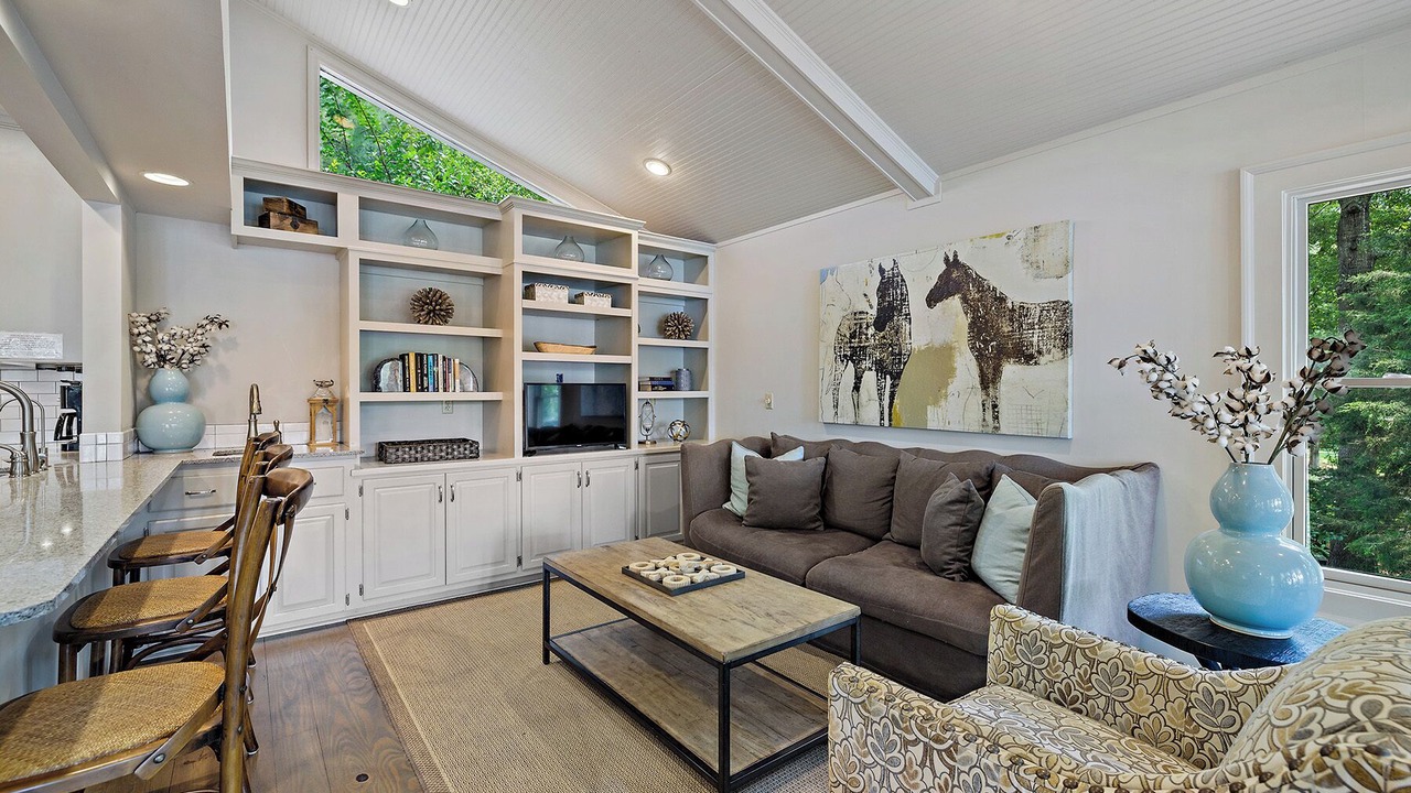 Photo of Livingroom in Eatonton