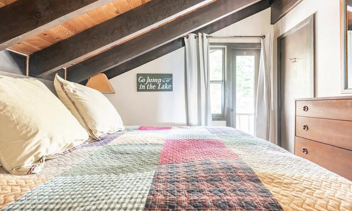 Photo of Bedroom in Lake Forest