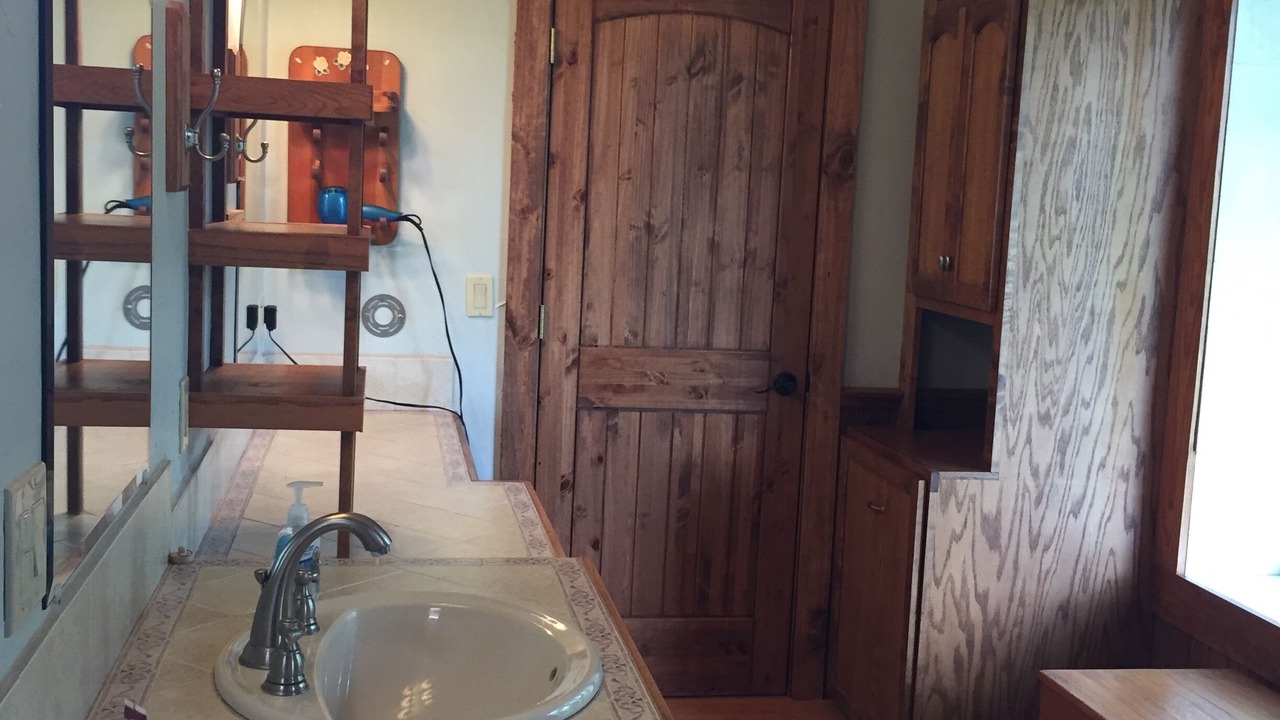 Photo of Bathroom in Hunt