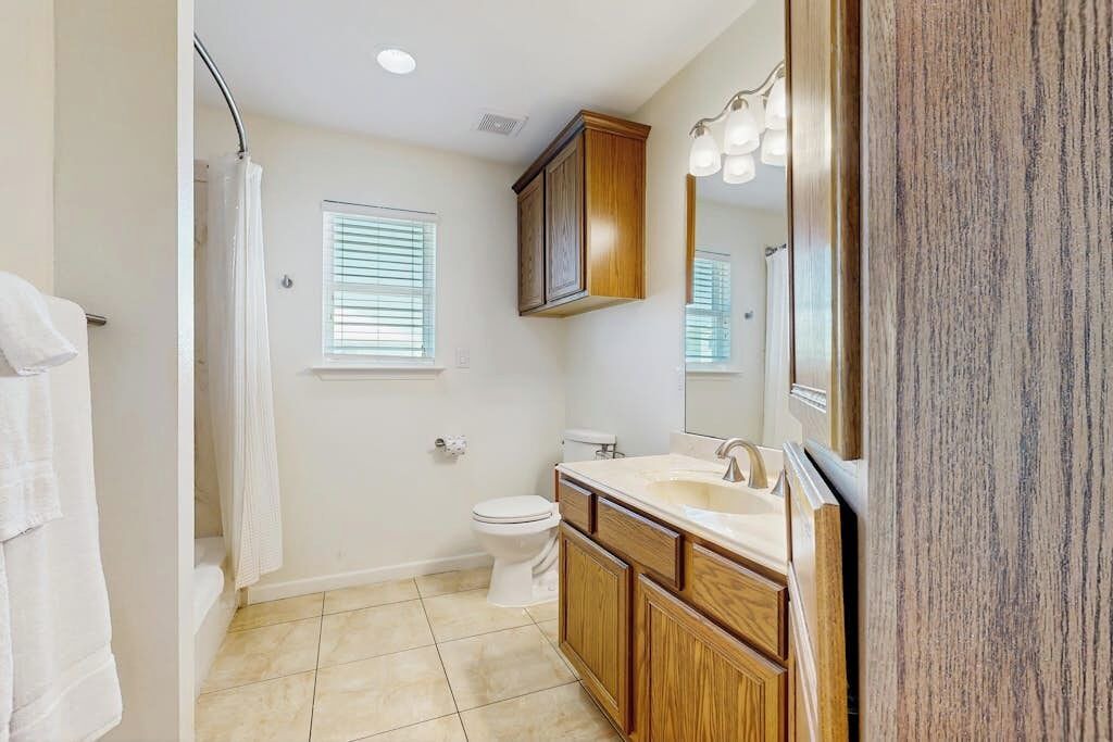 Photo of Bathroom in Terramar Beach