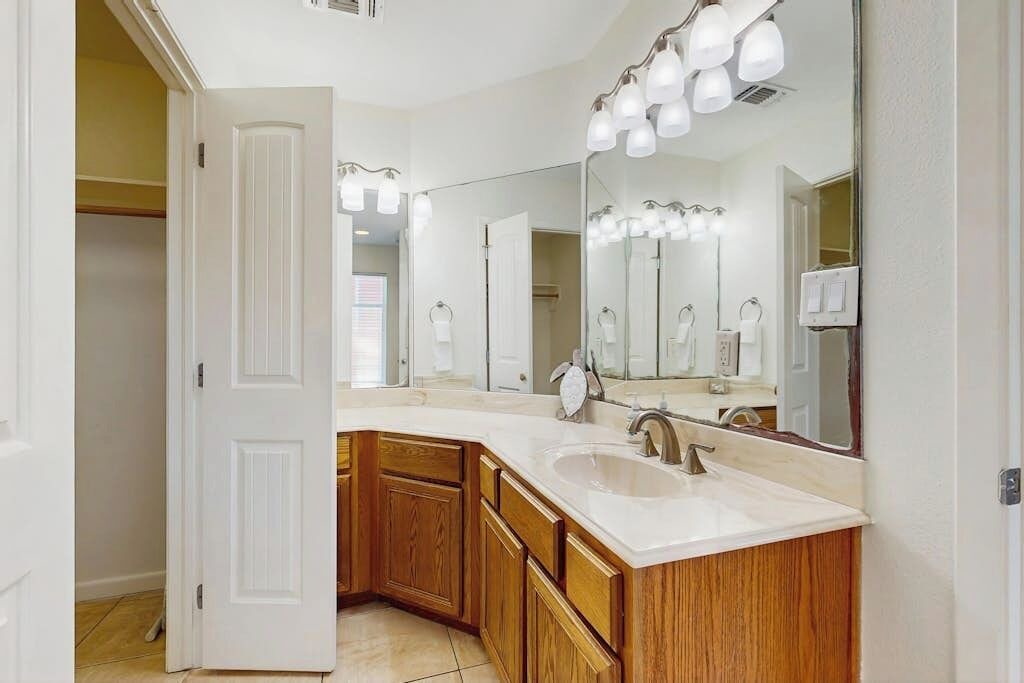 Photo of Bathroom in Terramar Beach