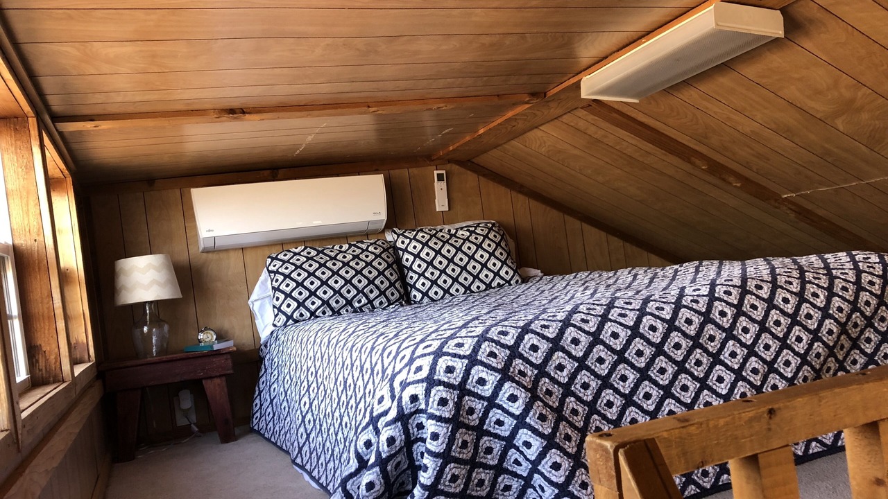 Photo of Bedroom in Hulbert