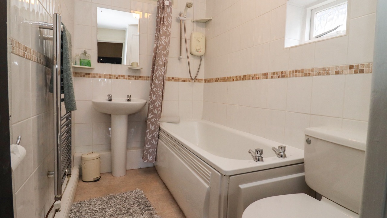 Photo of Bathroom in Winchcombe