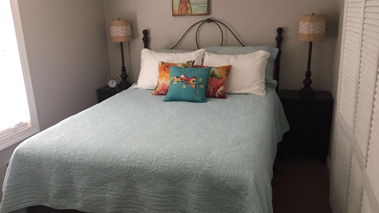 Photo of Bedroom in Sulphur